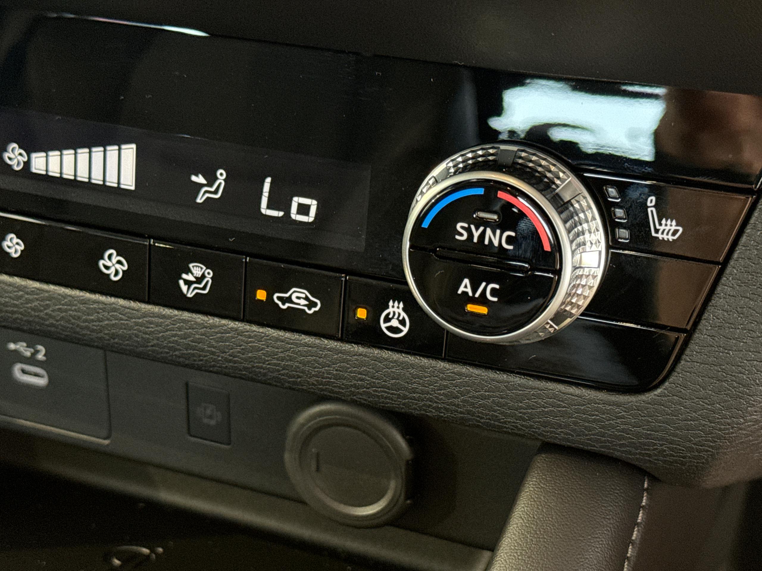 2026 Mitsubishi OUTLANDER 2.4 PHEV Nativa 5dr Auto - vehicle photo 36 for sale on PureCar