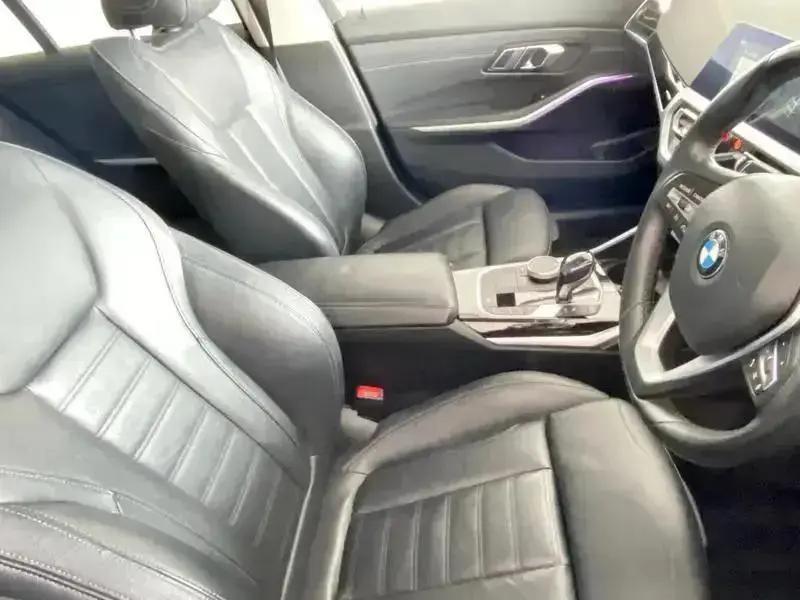 2020 BMW 3 SERIES 318d Sport 4dr Step Auto - vehicle photo 4 for sale on PureCar