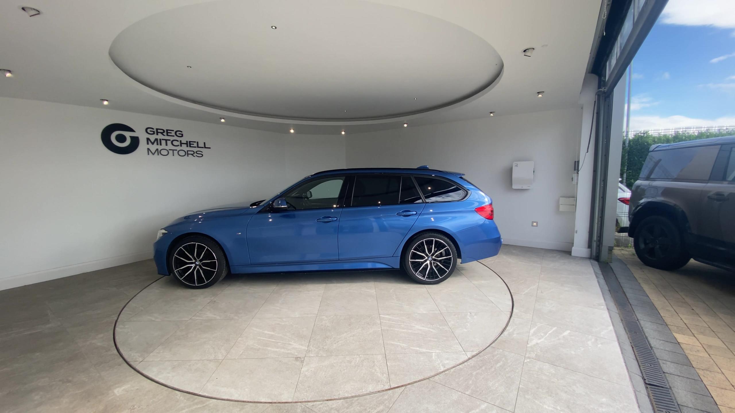 2018 BMW 3 SERIES 320d xDrive M Sport 5dr Step Auto - vehicle photo 5 for sale on PureCar