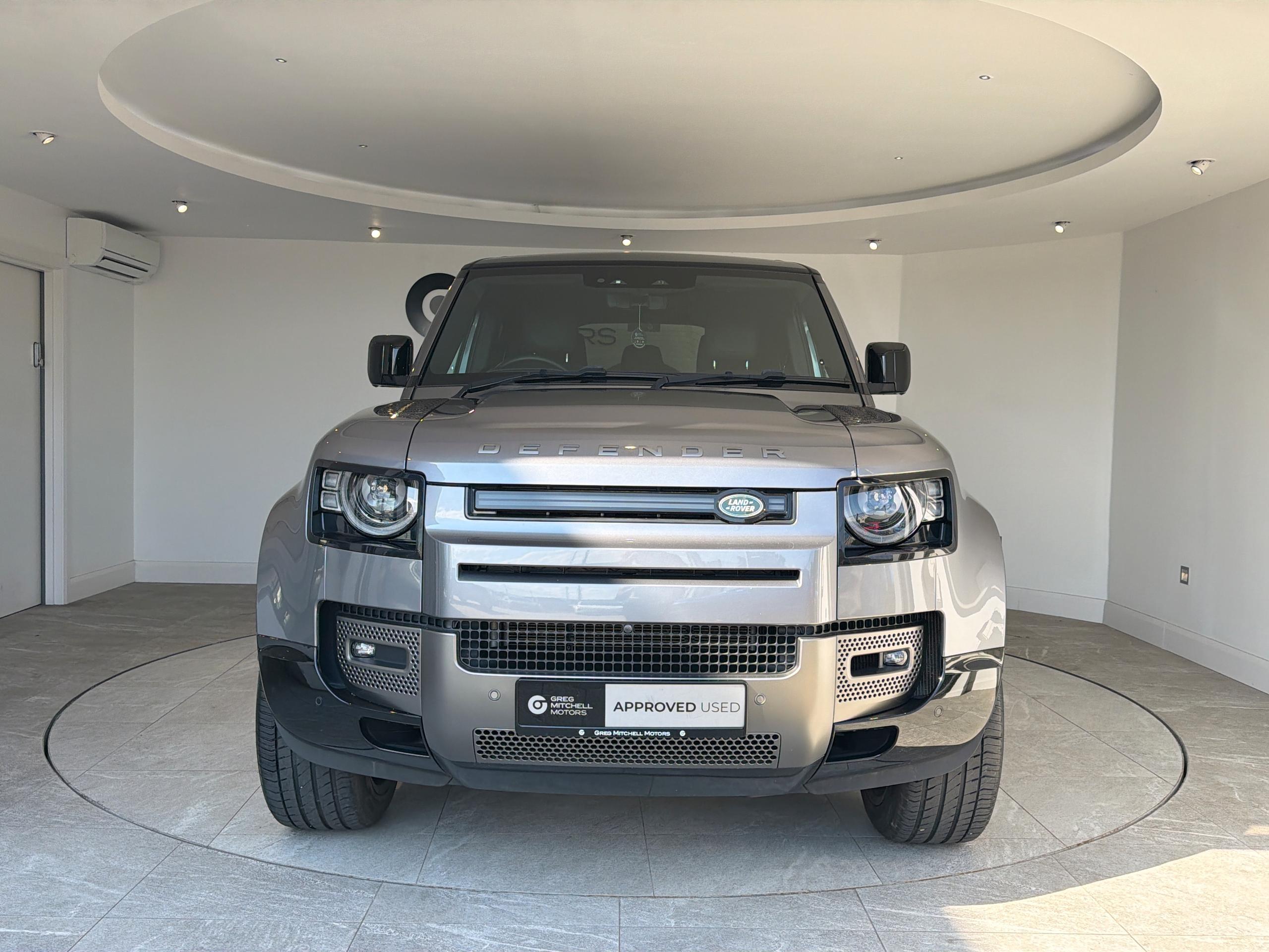 2024 Land Rover DEFENDER 3.0 D300 X-Dynamic HSE 110 5dr Auto - vehicle photo 10 for sale on PureCar