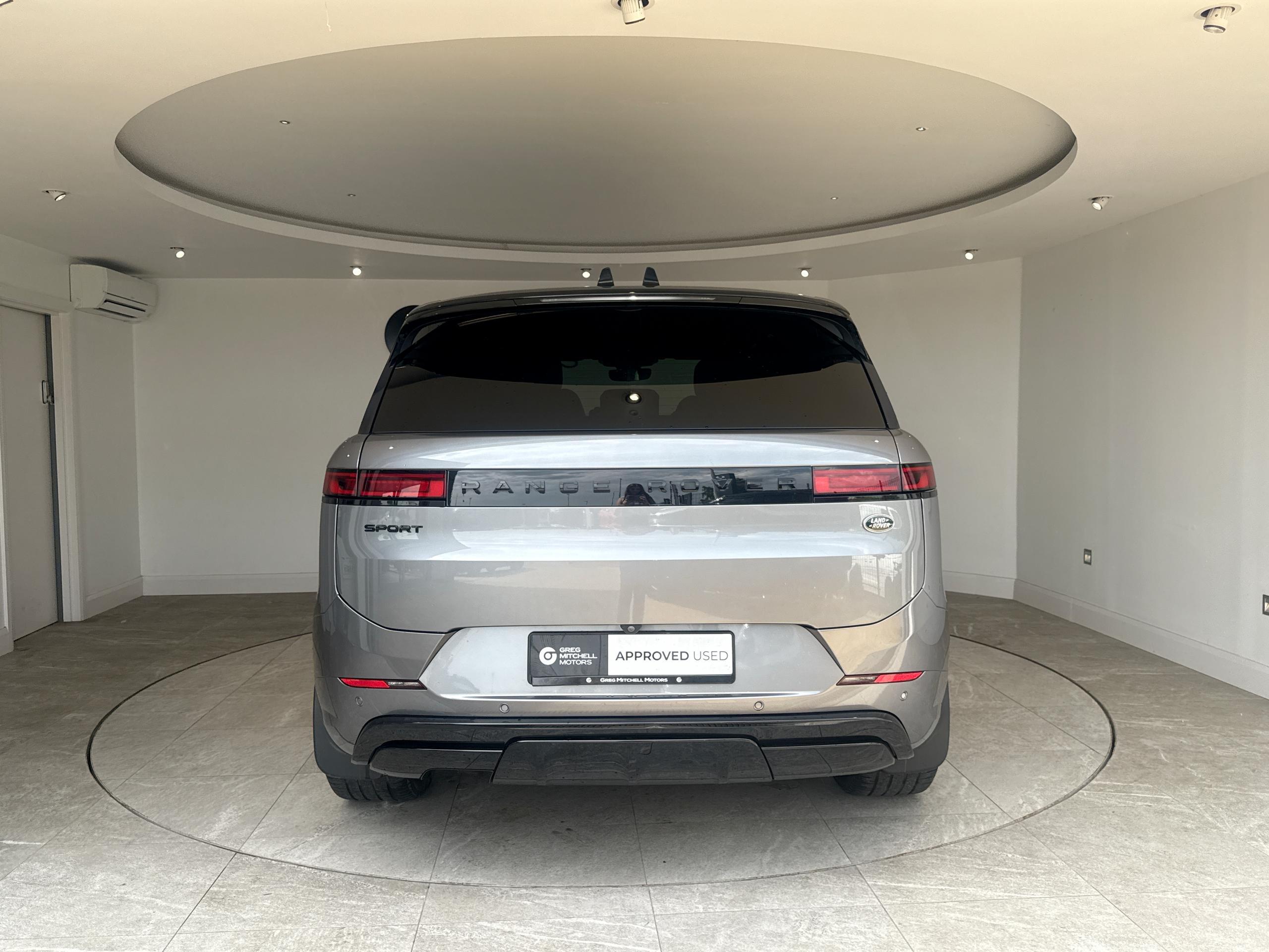 2023 Land Rover RANGE ROVER SPORT 3.0 D300 Dynamic SE 5dr Auto - vehicle photo 15 for sale on PureCar