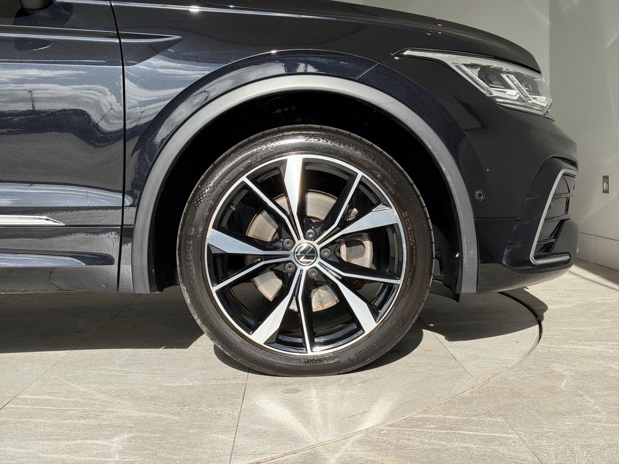 2023 Volkswagen TIGUAN 1.4 TSI eHybrid R-Line 5dr DSG - vehicle photo 16 for sale on PureCar