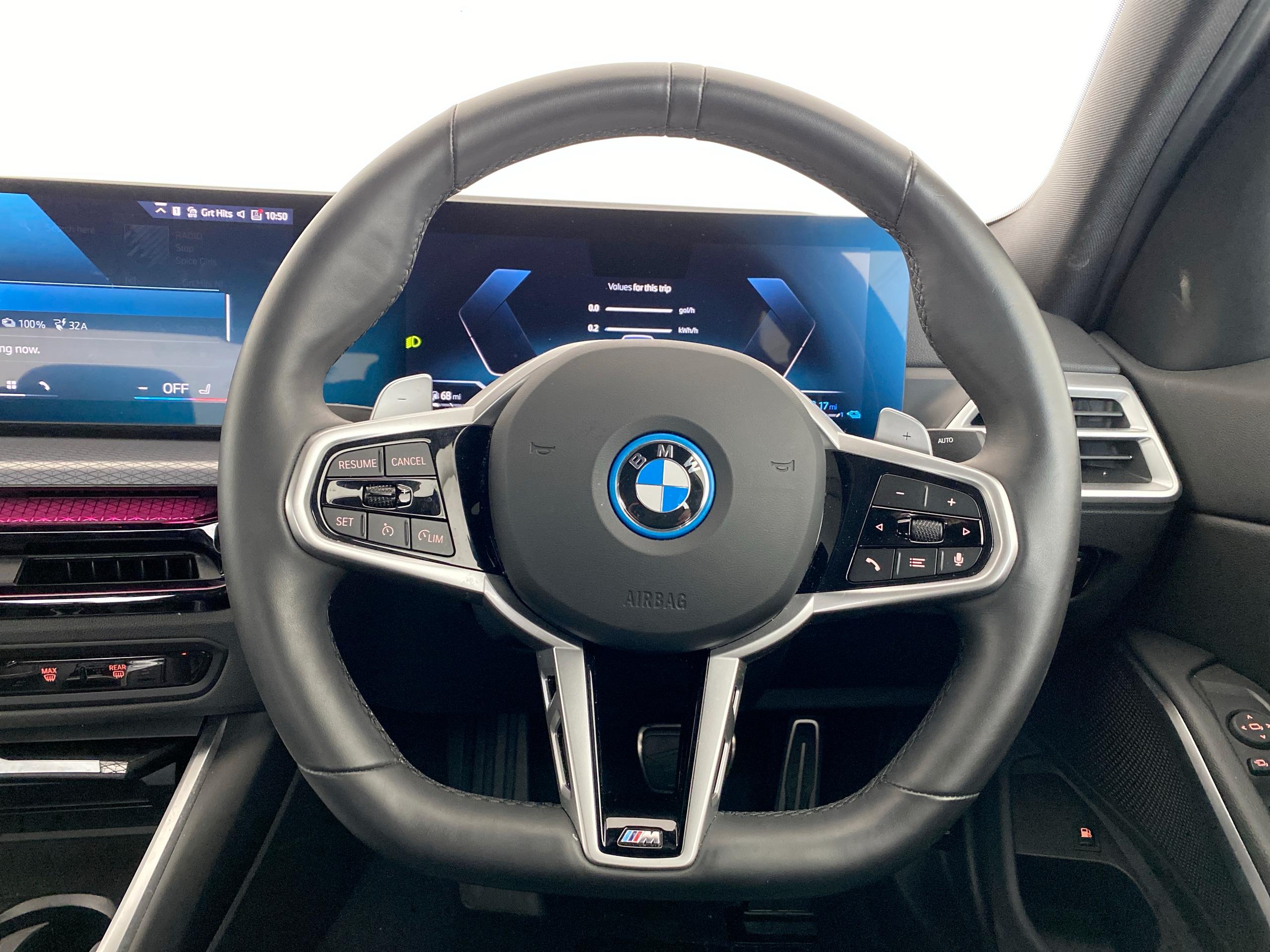 2025 BMW 3 SERIES 330e 22.3 kWh M Sport 4dr Step Auto - vehicle photo 21 for sale on PureCar
