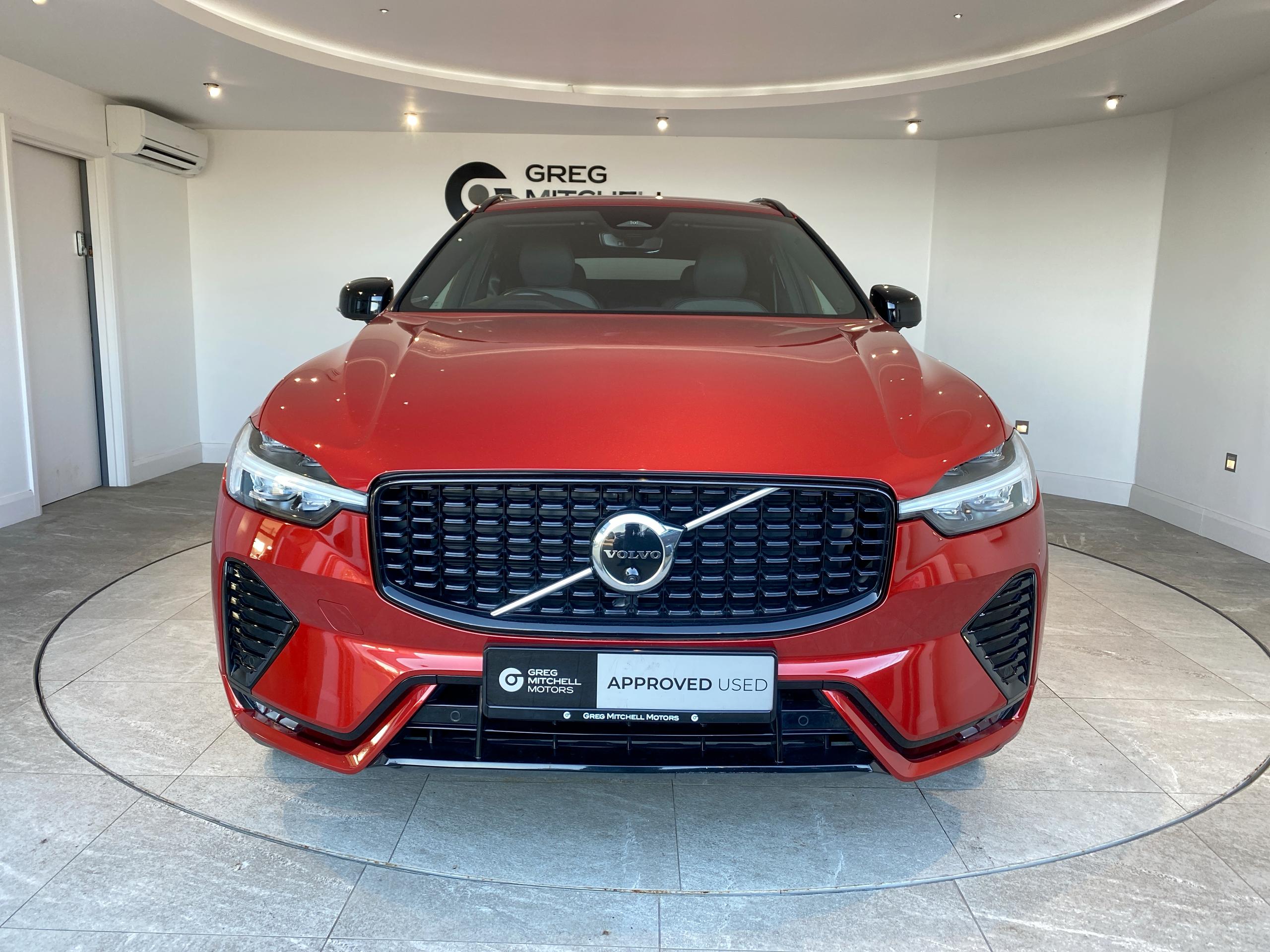 2023 Volvo XC60 2.0 B4D Plus Dark 5dr AWD Geartronic - vehicle photo 10 for sale on PureCar