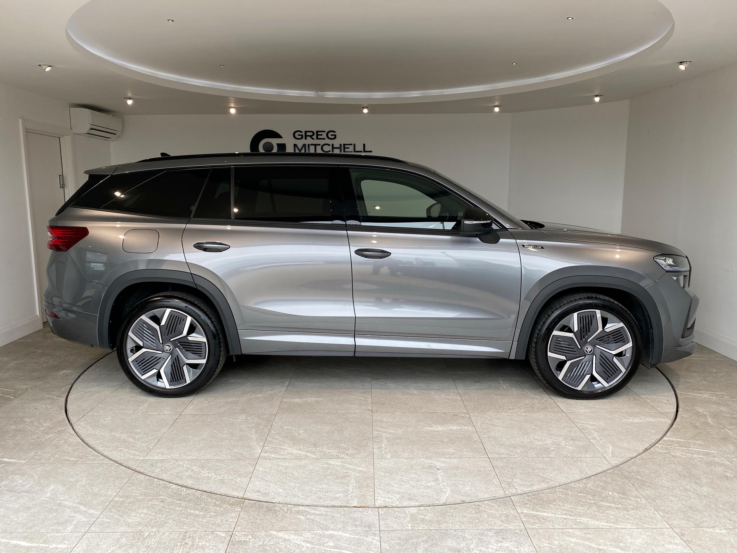 2025 Skoda KODIAQ 1.5 TSI iV 204 SportLine 5dr DSG - vehicle photo 4 for sale on PureCar