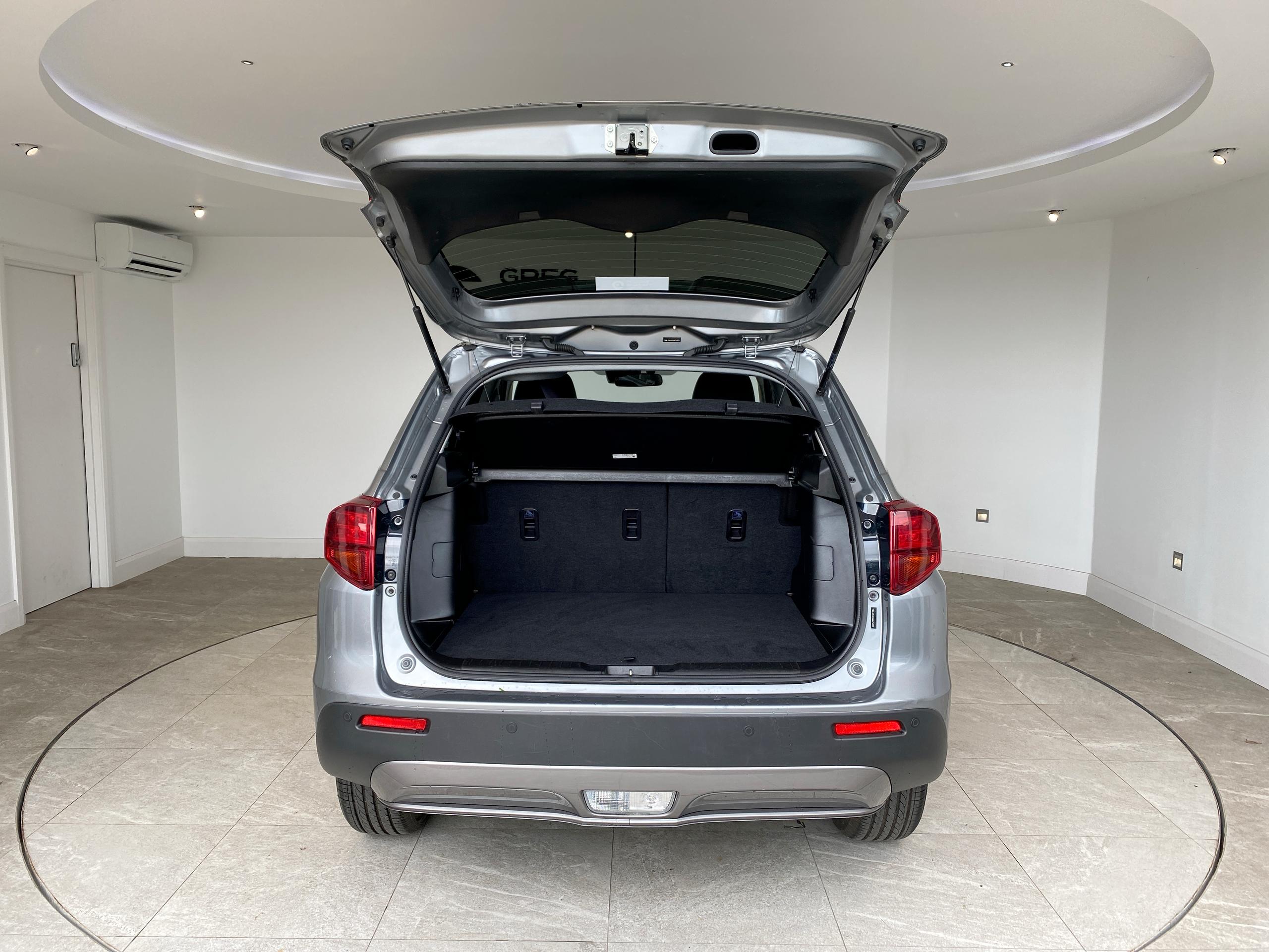 2022 Suzuki VITARA 1.5 Hybrid SZ5 5dr AGS - vehicle photo 15 for sale on PureCar