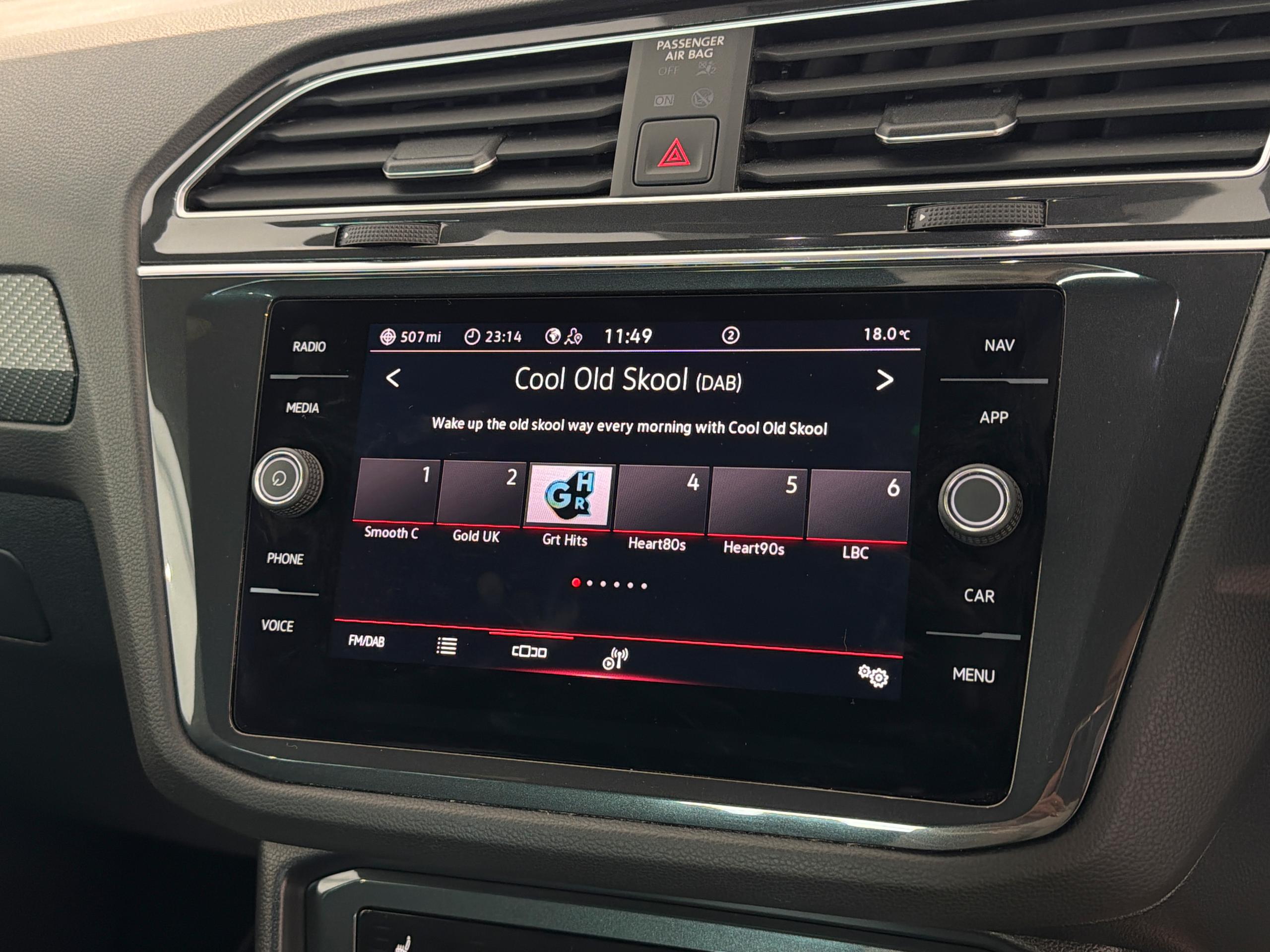 2023 Volkswagen TIGUAN 1.4 TSI eHybrid R-Line 5dr DSG - vehicle photo 25 for sale on PureCar