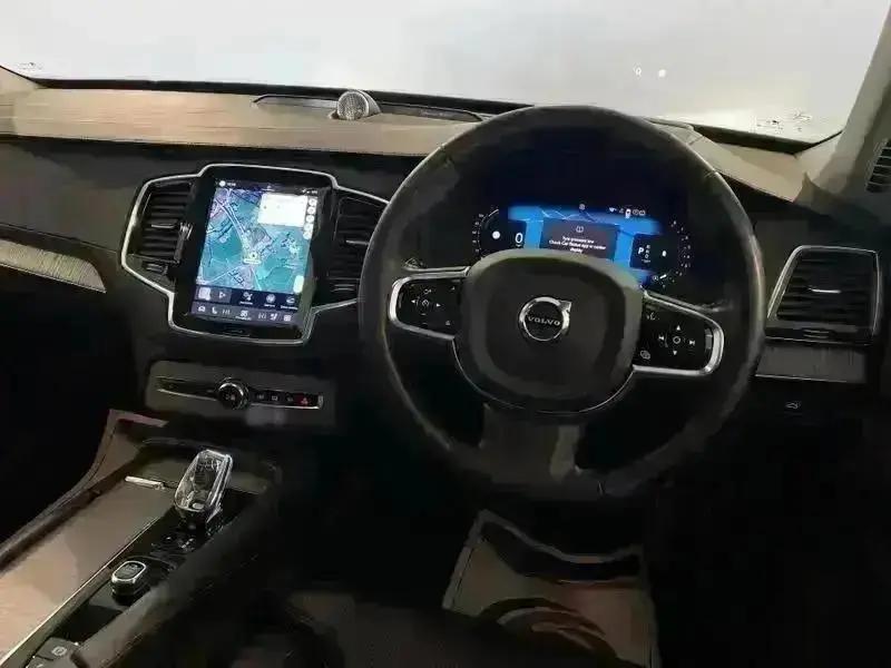 2023 Volvo XC90 2.0 B5P Ultimate Dark 5dr AWD Geartronic - vehicle photo 12 for sale on PureCar