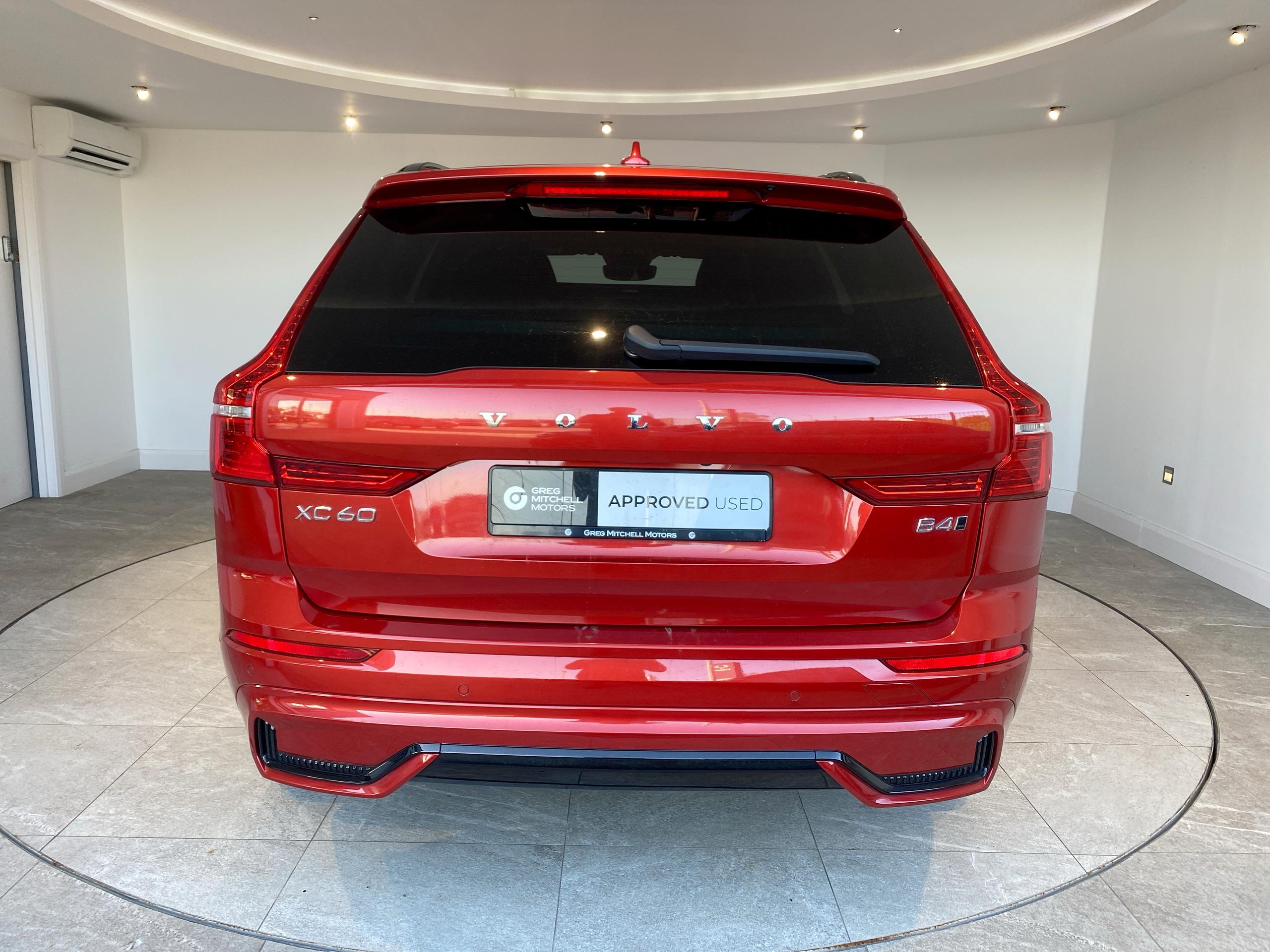2023 Volvo XC60 2.0 B4D Plus Dark 5dr AWD Geartronic - vehicle photo 14 for sale on PureCar