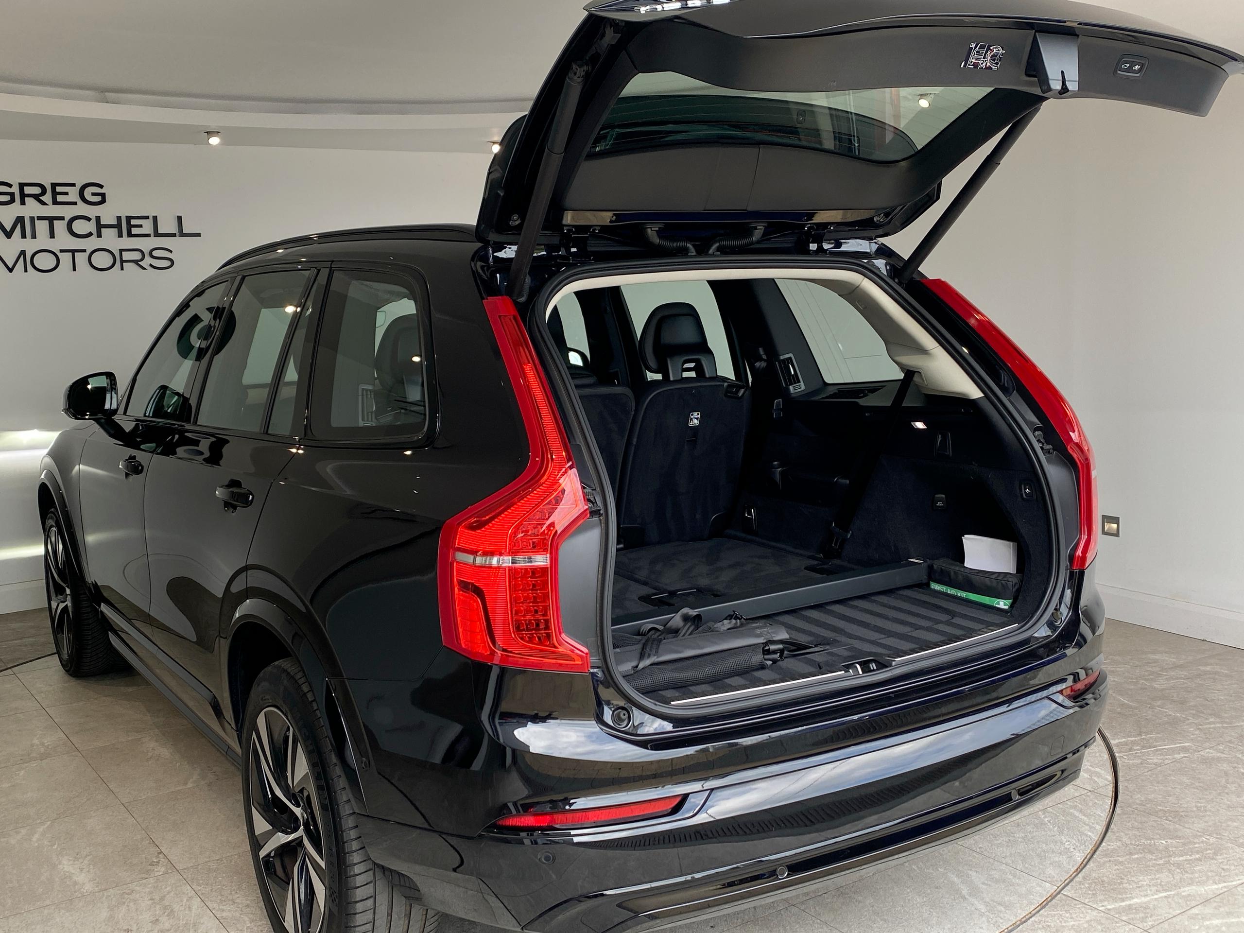 2022 Volvo XC90 2.0 B5D [235] Plus Dark 5dr AWD Geartronic - vehicle photo 15 for sale on PureCar