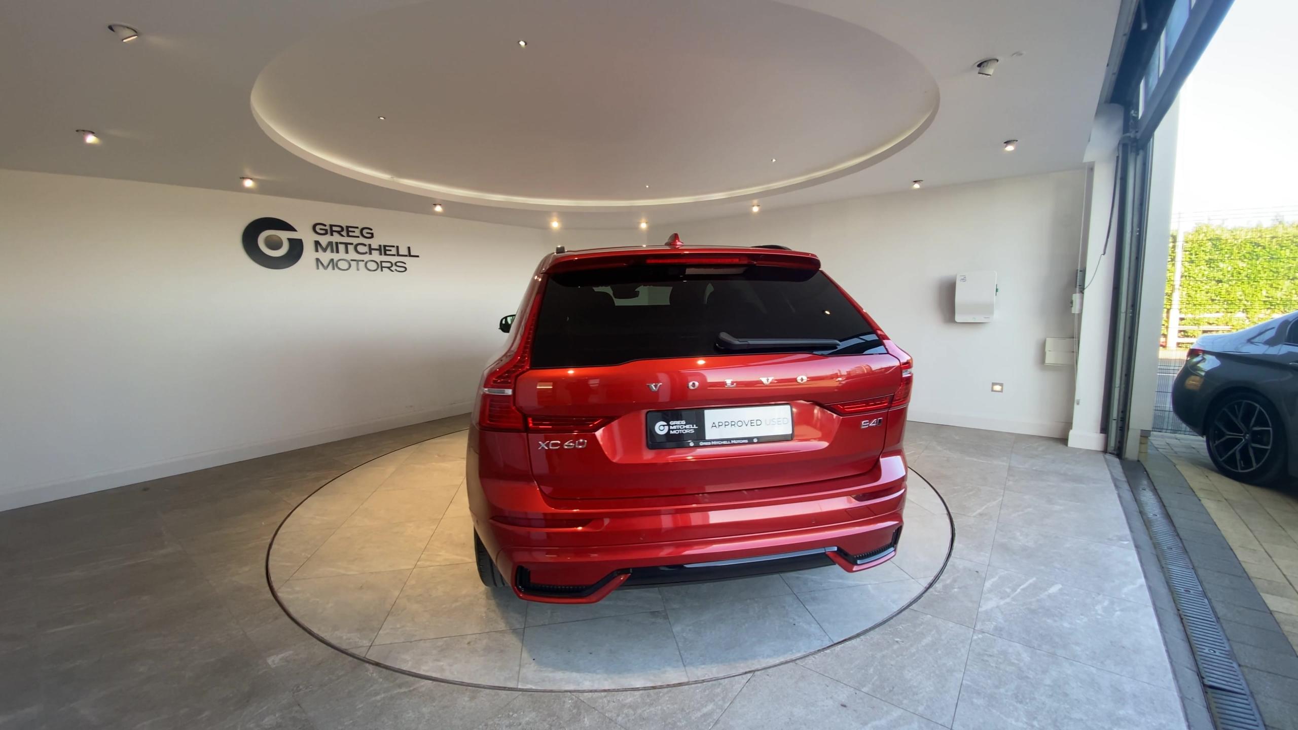 2023 Volvo XC60 2.0 B4D Plus Dark 5dr AWD Geartronic - vehicle photo 6 for sale on PureCar