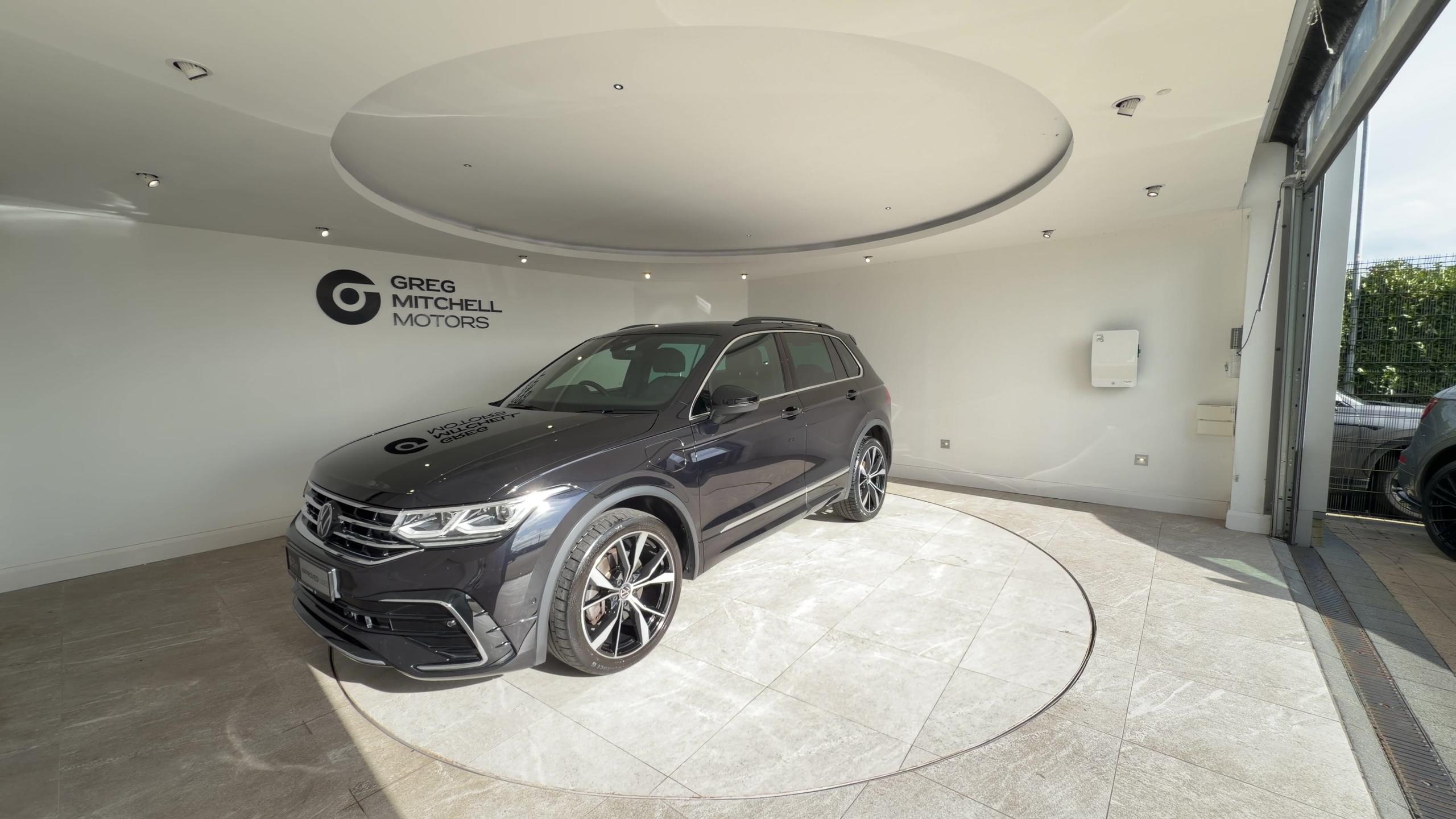 2023 Volkswagen TIGUAN 1.4 TSI eHybrid R-Line 5dr DSG - vehicle photo 3 for sale on PureCar