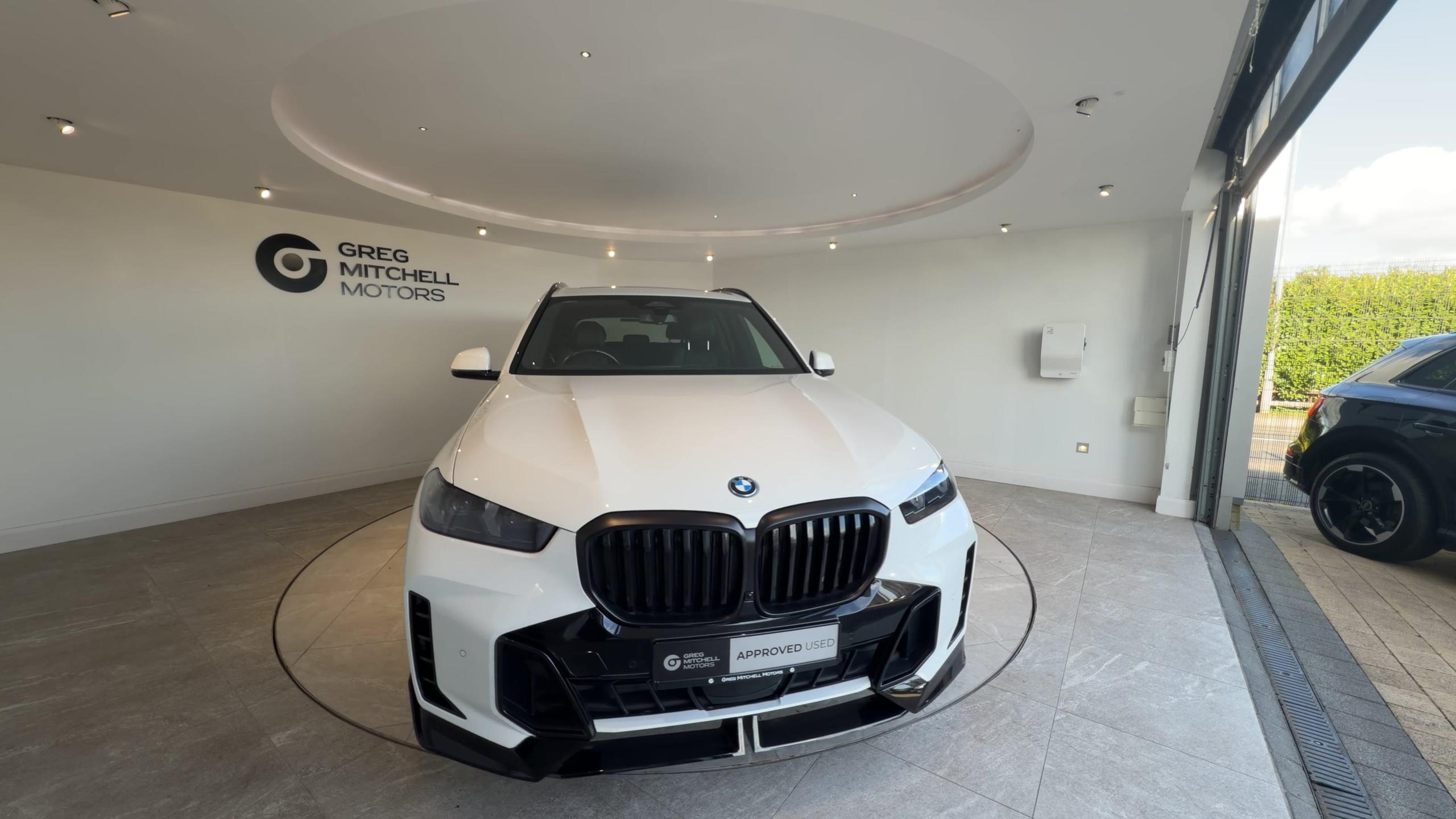 2023 BMW X5 xDrive50e M Sport 5dr Auto - vehicle photo 2 for sale on PureCar