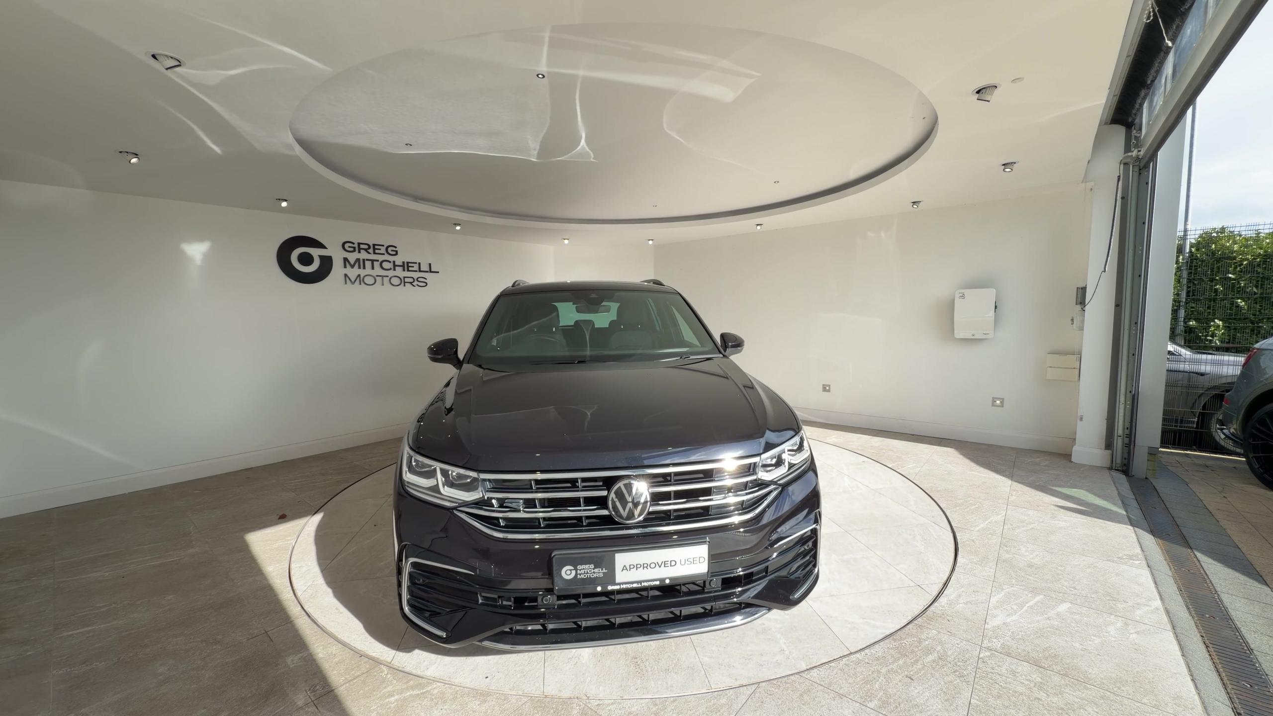 2023 Volkswagen TIGUAN 1.4 TSI eHybrid R-Line 5dr DSG - vehicle photo 2 for sale on PureCar