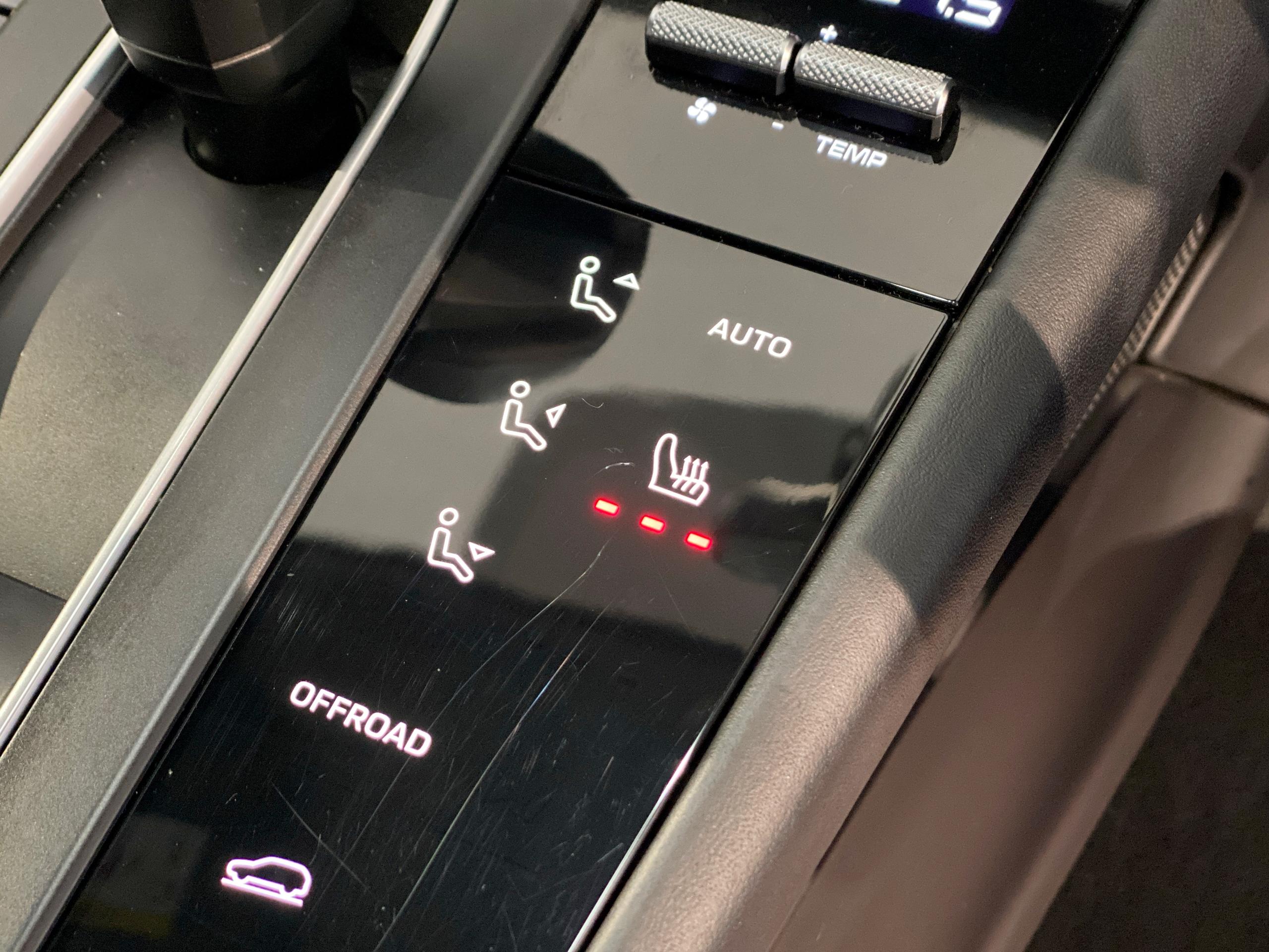 2022 Porsche MACAN GTS 5dr PDK - vehicle photo 28 for sale on PureCar