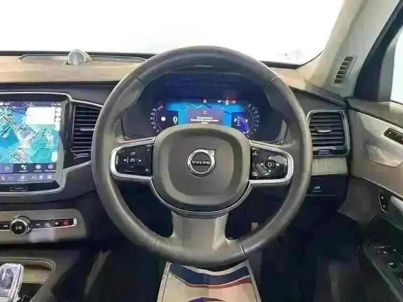 2023 Volvo XC90 2.0 B5P Ultimate Dark 5dr AWD Geartronic - vehicle photo 13 for sale on PureCar