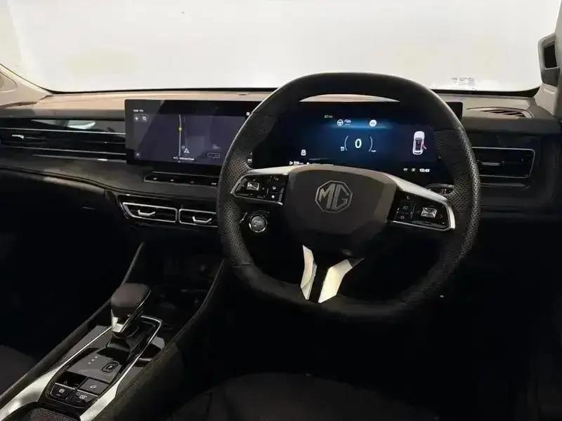 2026 MG HS 1.5 T-GDI Hybrid+ Trophy 5dr Auto - vehicle photo 12 for sale on PureCar