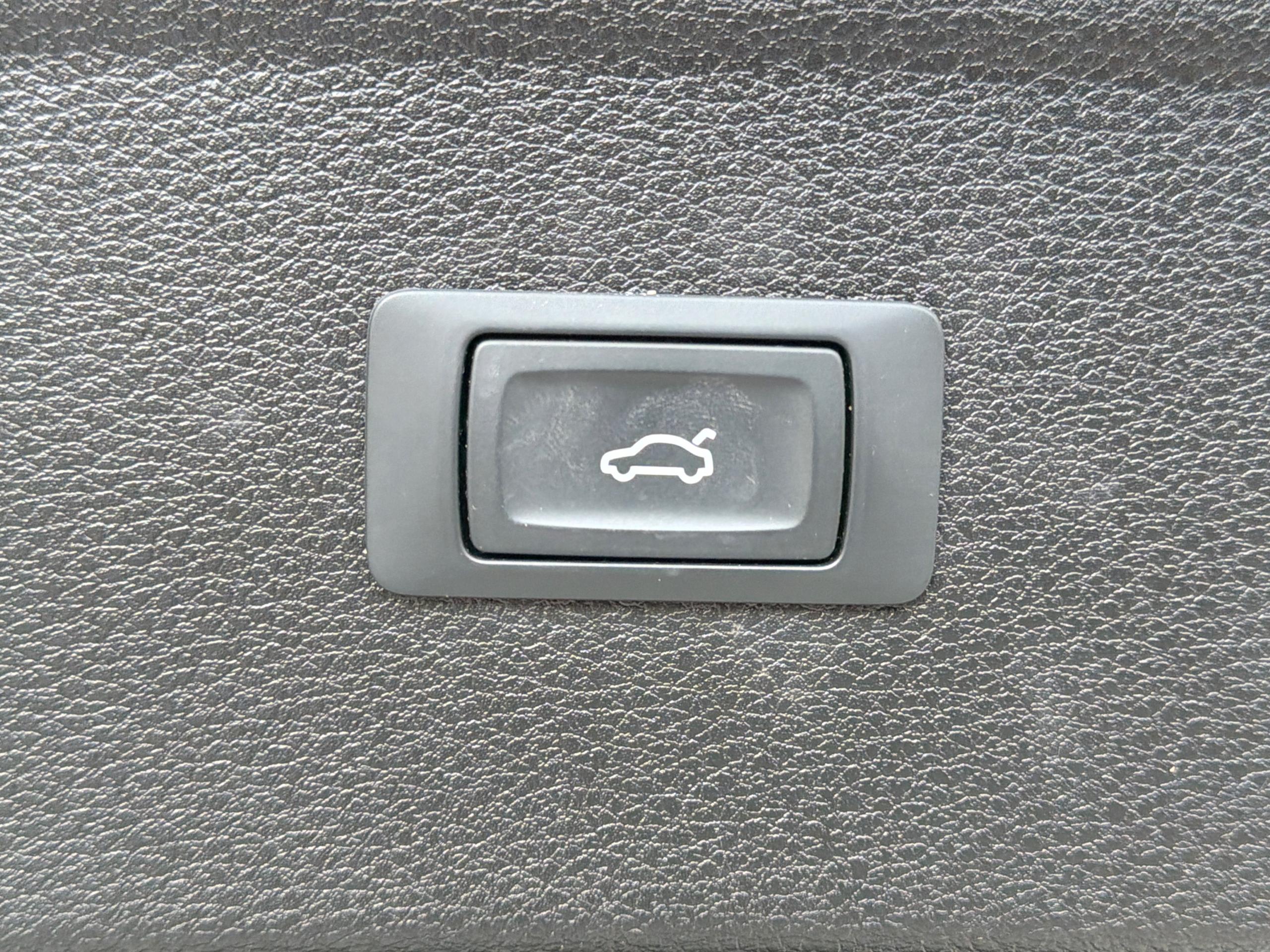2020 Audi Q5 S Line - vehicle photo 23 for sale on PureCar