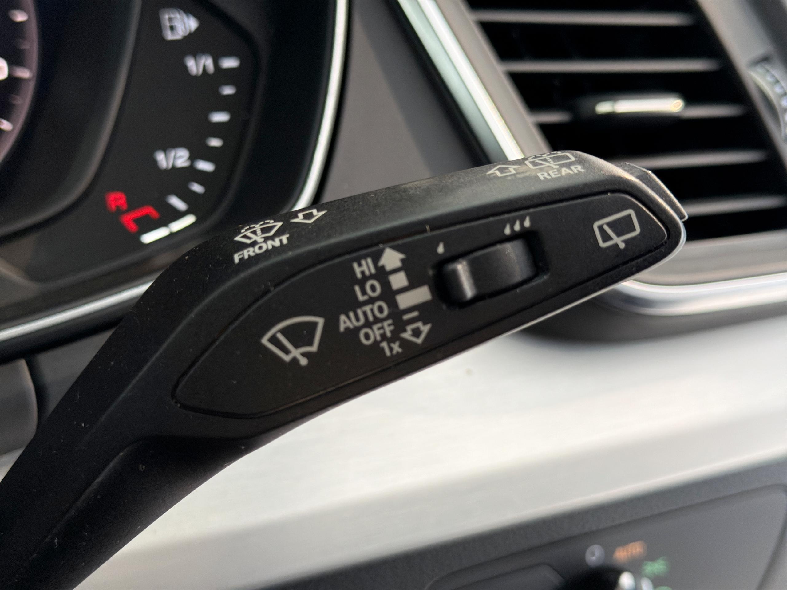 2020 Audi Q5 S Line - vehicle photo 33 for sale on PureCar