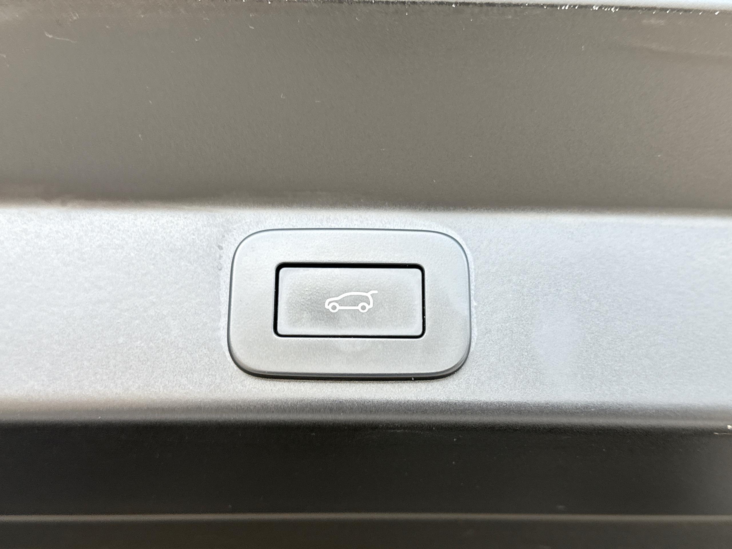 2023 Land Rover RANGE ROVER SPORT 3.0 P510e First Edition 5dr Auto - vehicle photo 11 for sale on PureCar