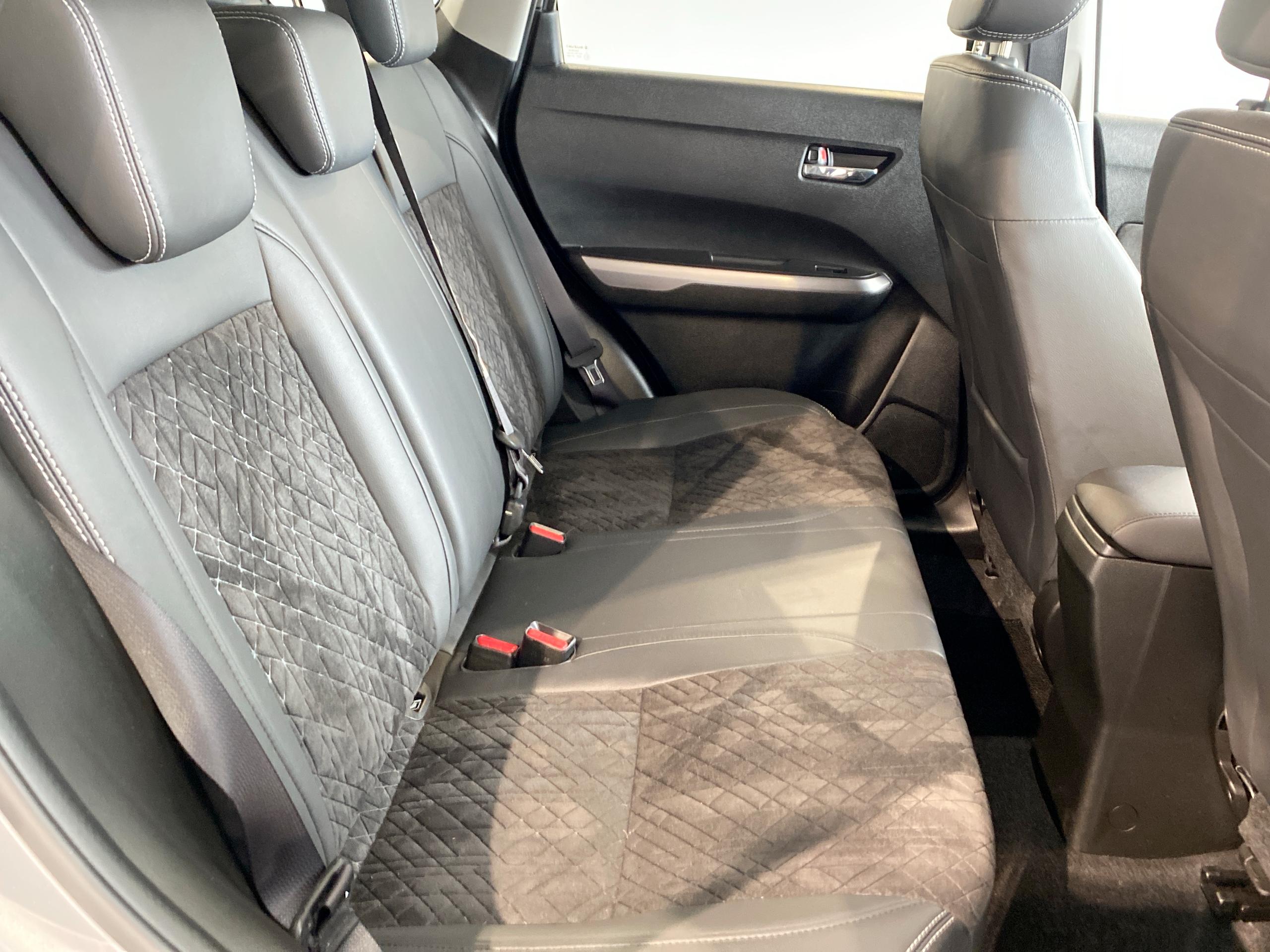 2022 Suzuki VITARA 1.5 Hybrid SZ5 5dr AGS - vehicle photo 22 for sale on PureCar