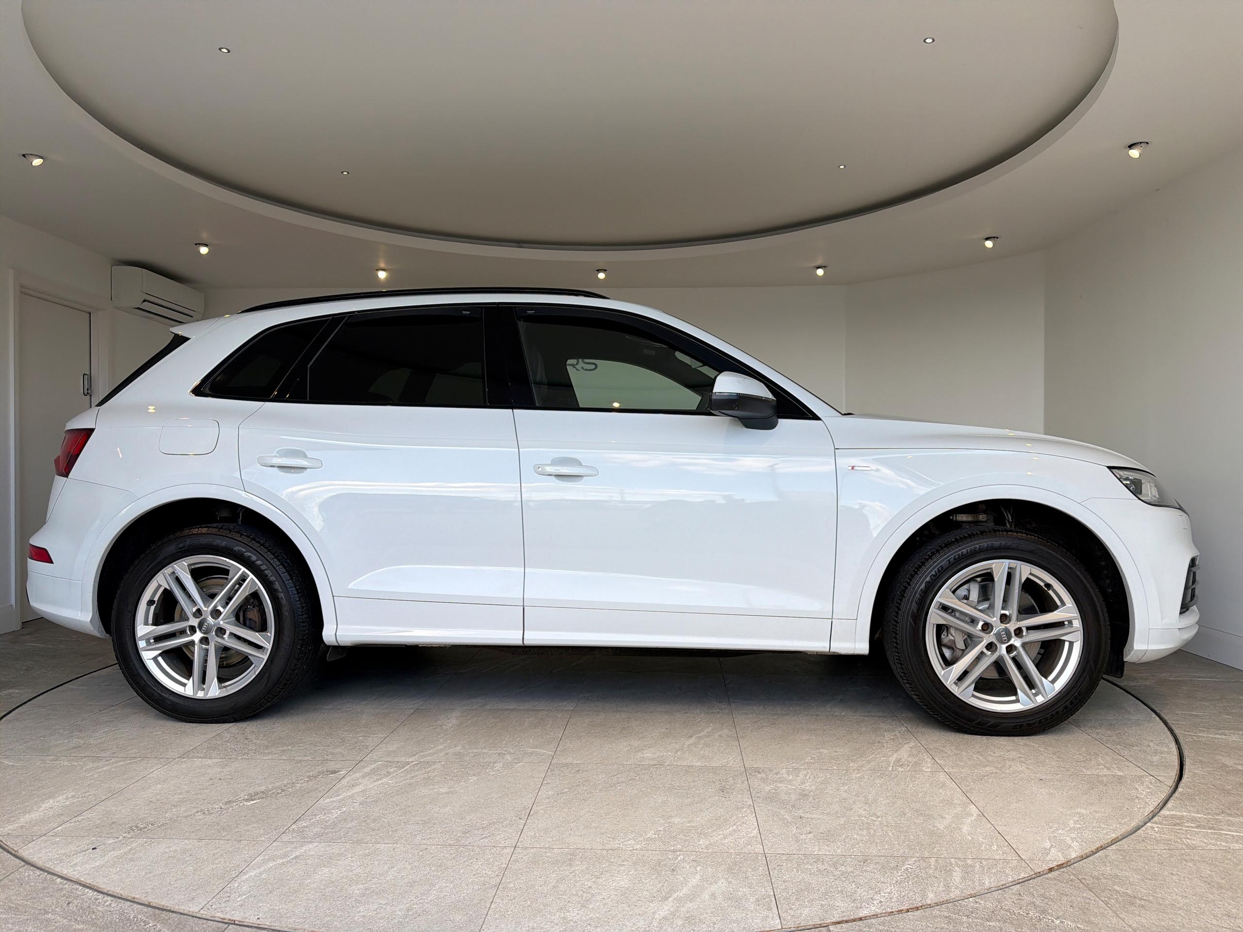2020 Audi Q5 S Line - vehicle photo 13 for sale on PureCar