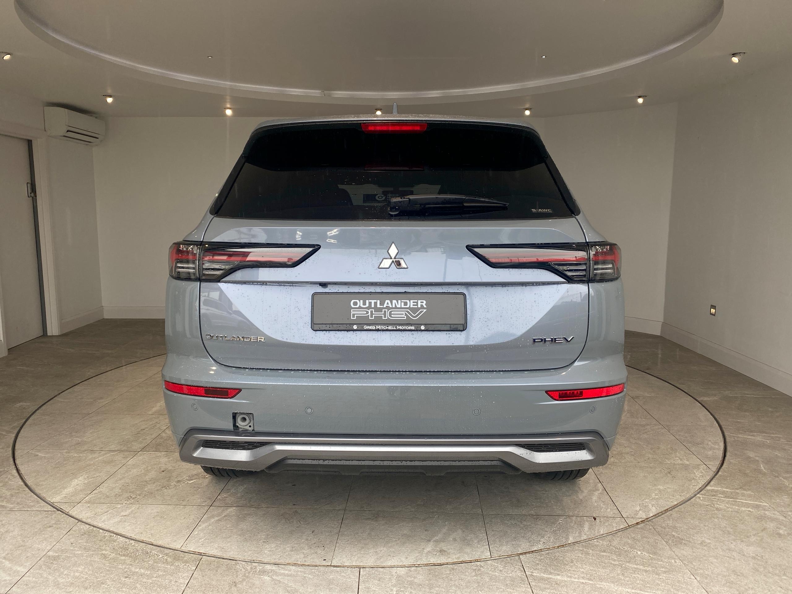 2026 Mitsubishi OUTLANDER 2.4 PHEV Diamond 5dr Auto - vehicle photo 18 for sale on PureCar