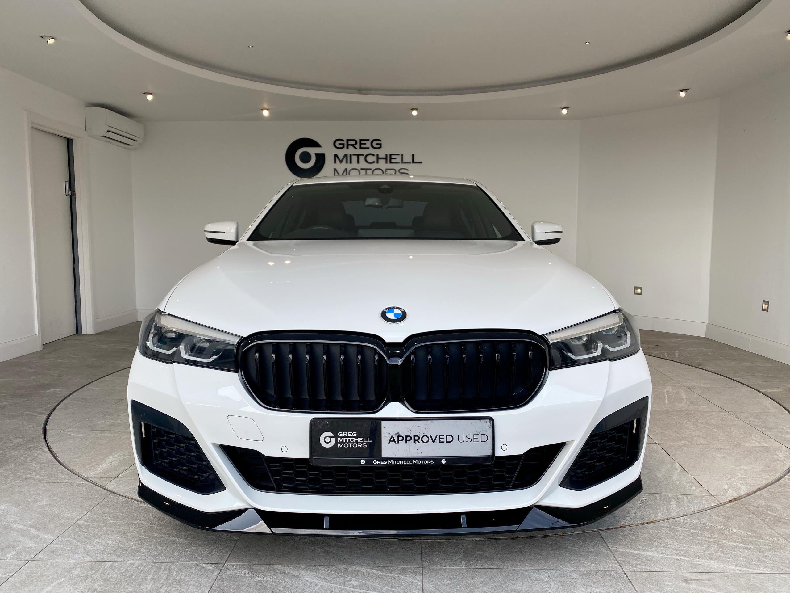 2022 BMW 5 SERIES 520d MHT M Sport 4dr Step Auto - vehicle photo 10 for sale on PureCar