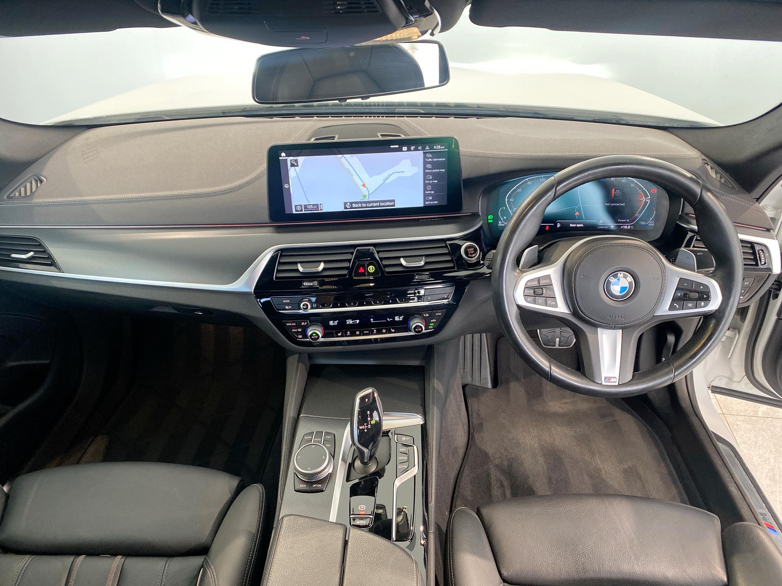 2022 BMW 5 SERIES 520d MHT M Sport 4dr Step Auto - vehicle photo 18 for sale on PureCar