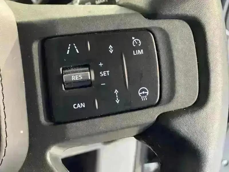 2023 Land Rover DEFENDER 3.0 D250 X-Dynamic HSE 110 5dr Auto - vehicle photo 30 for sale on PureCar