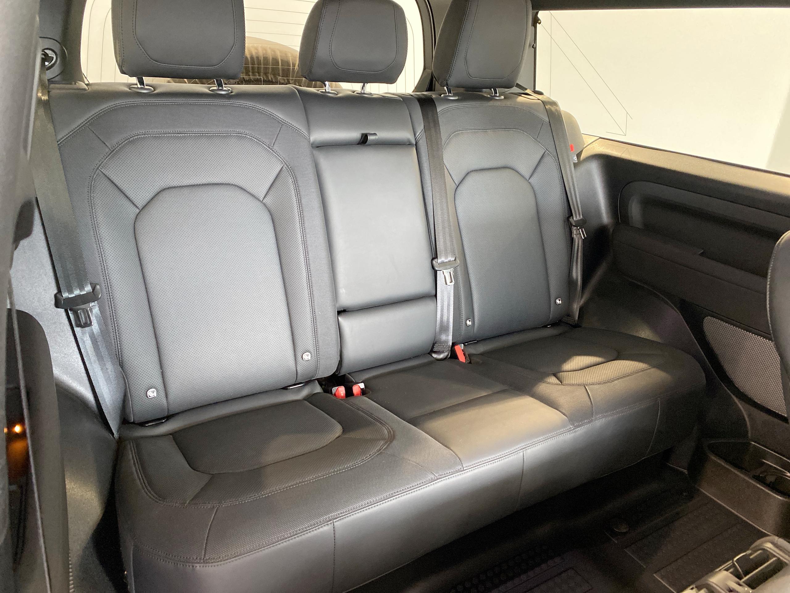 2022 Land Rover DEFENDER 3.0 D250 X-Dynamic SE 90 3dr Auto - vehicle photo 14 for sale on PureCar