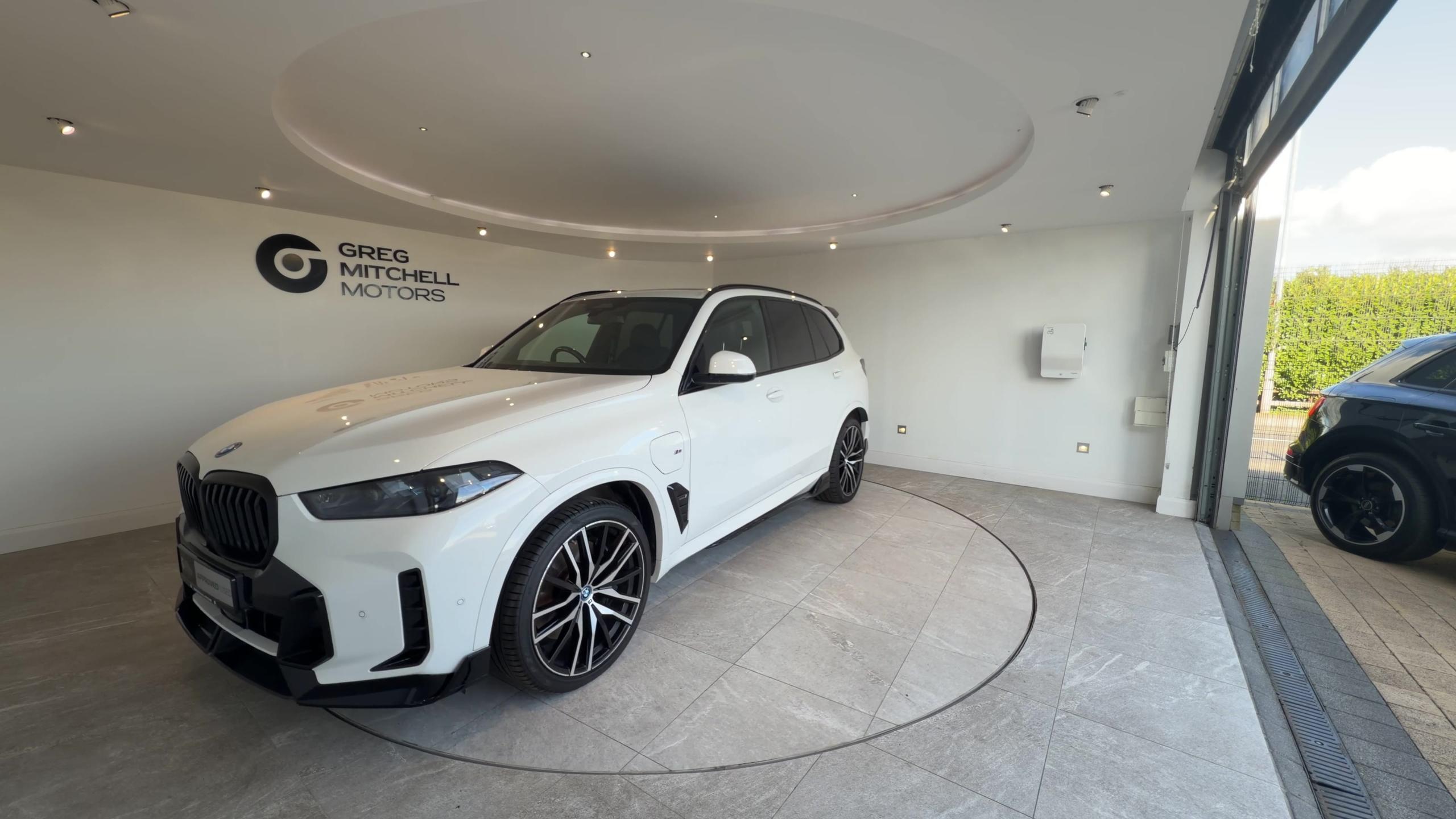 2023 BMW X5 xDrive50e M Sport 5dr Auto - vehicle photo 3 for sale on PureCar
