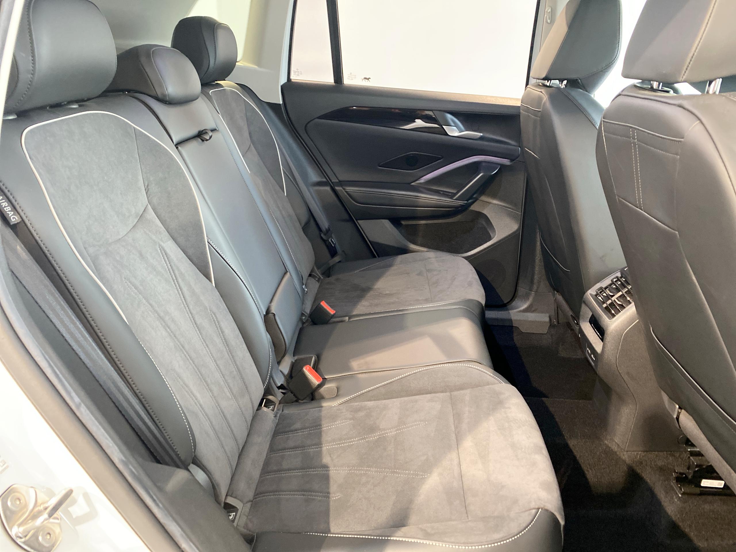 2024 Volkswagen TIGUAN 1.5 TSI eHybrid Elegance 5dr DSG - vehicle photo 14 for sale on PureCar