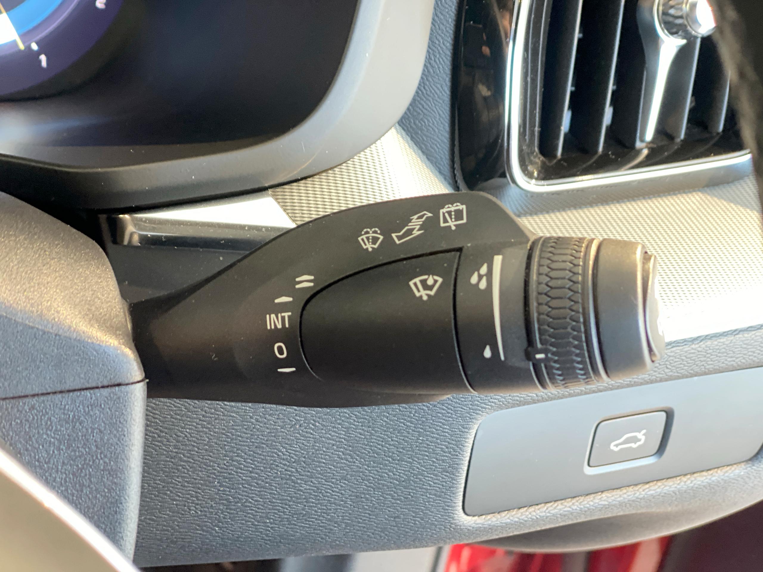 2023 Volvo XC60 2.0 B4D Plus Dark 5dr AWD Geartronic - vehicle photo 32 for sale on PureCar