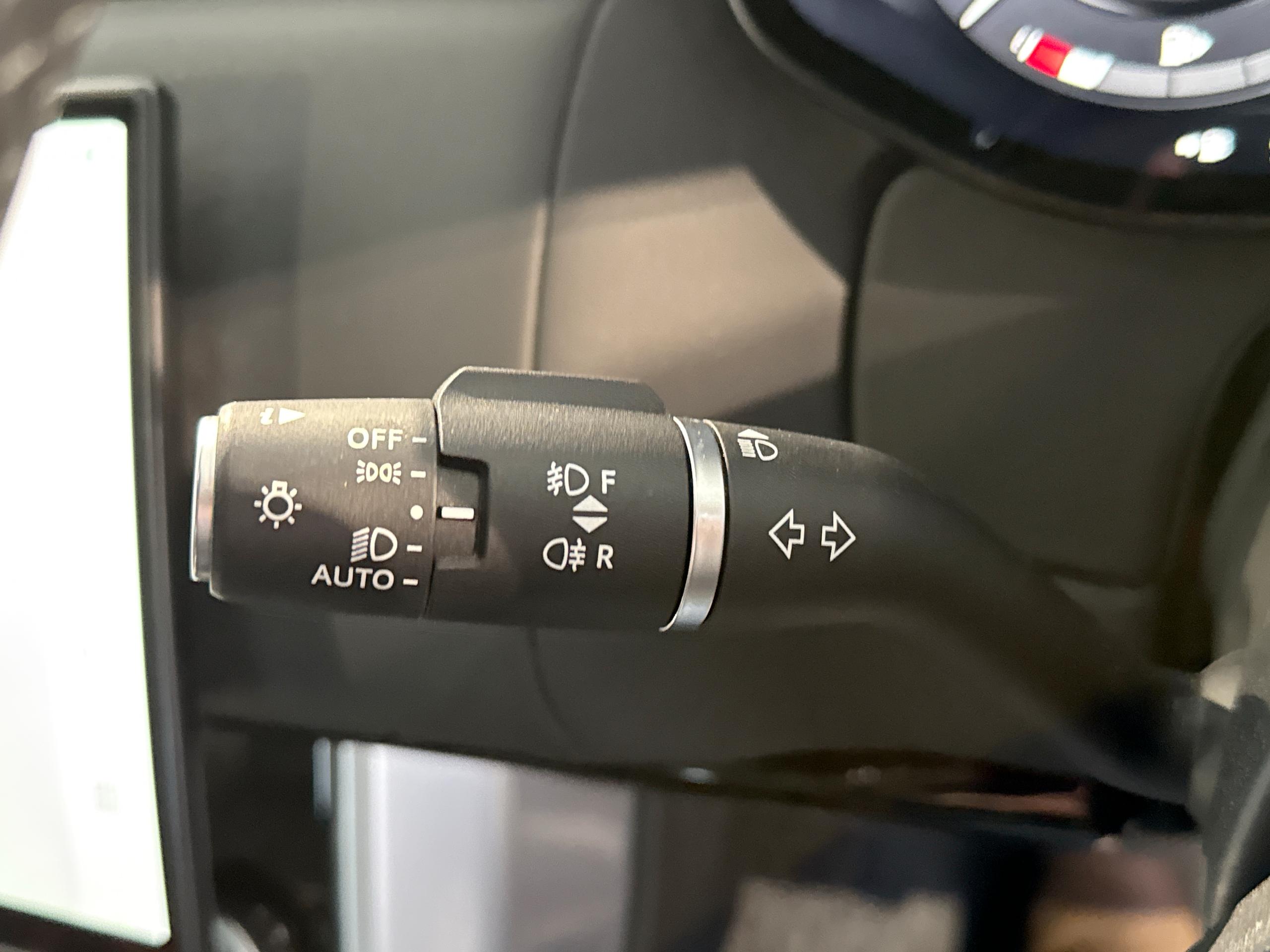 2023 Land Rover RANGE ROVER 3.0 D350 Autobiography 4dr Auto - vehicle photo 33 for sale on PureCar