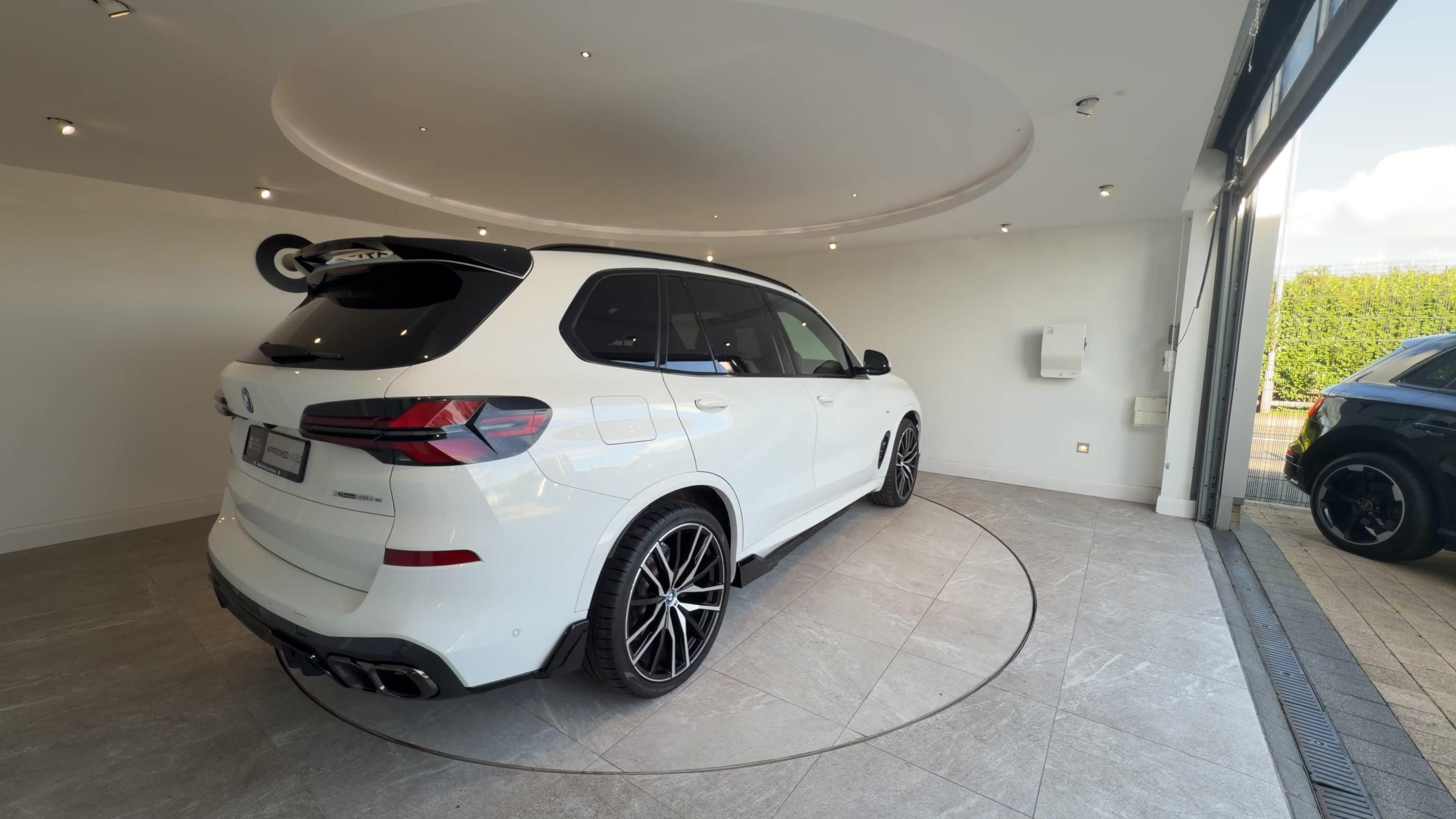 2023 BMW X5 xDrive50e M Sport 5dr Auto - vehicle photo 7 for sale on PureCar