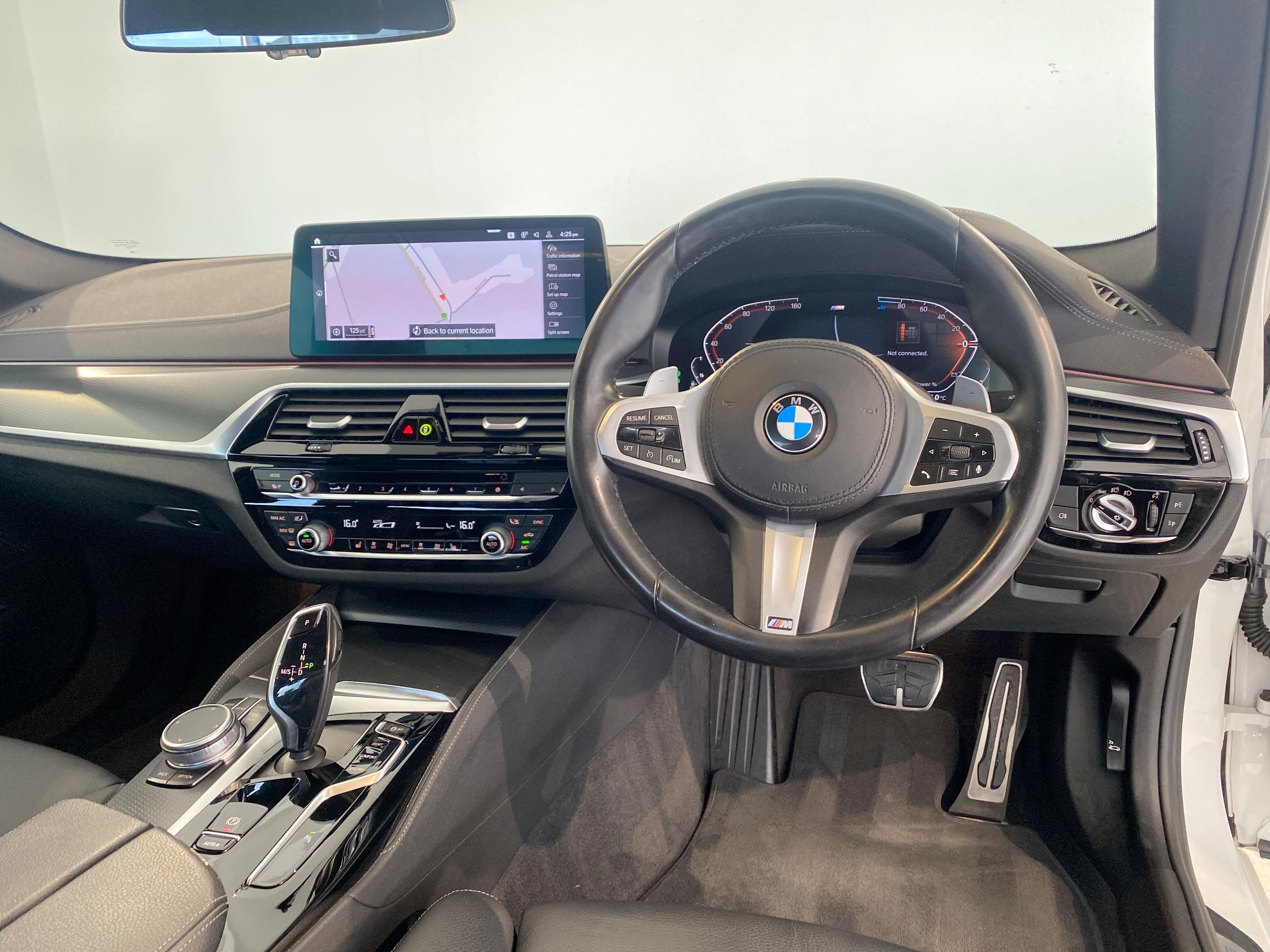 2022 BMW 5 SERIES 520d MHT M Sport 4dr Step Auto - vehicle photo 19 for sale on PureCar