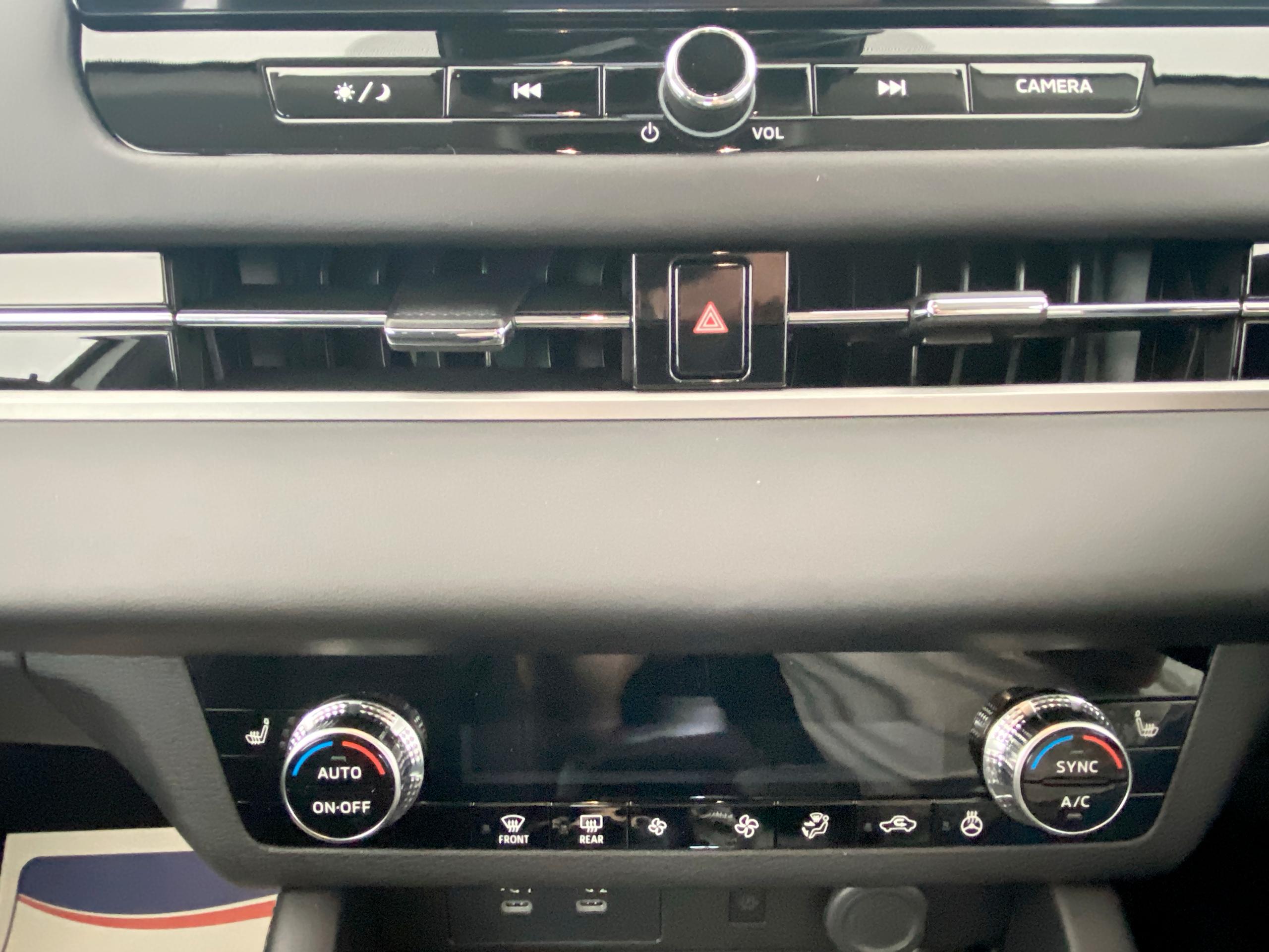 2026 Mitsubishi OUTLANDER 2.4 PHEV Nativa 5dr Auto - vehicle photo 18 for sale on PureCar