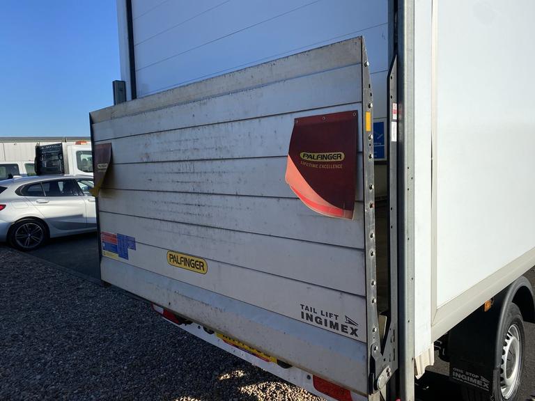 Volkswagen CRAFTER Photo spincars-005b55c035365a6ea8dbcdd3cdfd9cedf0e1422e.jpg