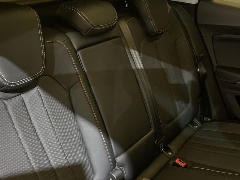 Vauxhall GRANDLAND X Photo spincars-051689eea3ce4b7f21654a380aeb2473039e960e.jpg