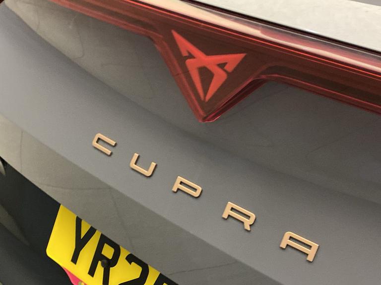 CUPRA FORMENTOR Photo spincars-0736d7e4418d5b0622c0c5912e07861e95aada37.jpg
