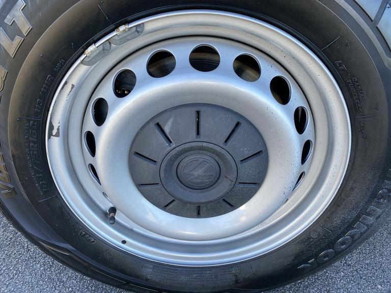 Volkswagen CRAFTER Photo spincars-079468bd8990c9fd220684368457f2a636c8c10d.jpg