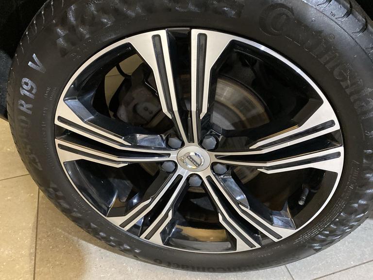 VOLVO XC40 Photo spincars-08159b6d1bfb04ddb9b6540b642e27ac31b64a79.jpg