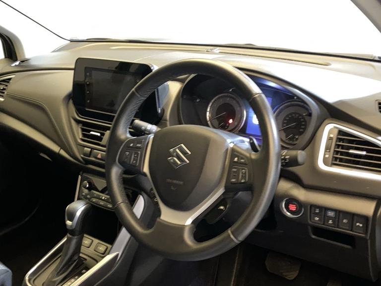 Suzuki S-CROSS Photo spincars-11f5695f1db0b73ec761cfe4852293c03f72c128.jpg