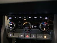 ŠKODA KAROQ Photo 11