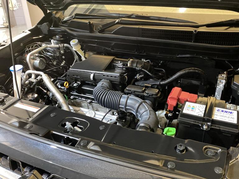 Suzuki S-CROSS Photo spincars-18221626806595c1573c55c23da461d32c06f5f9.jpg