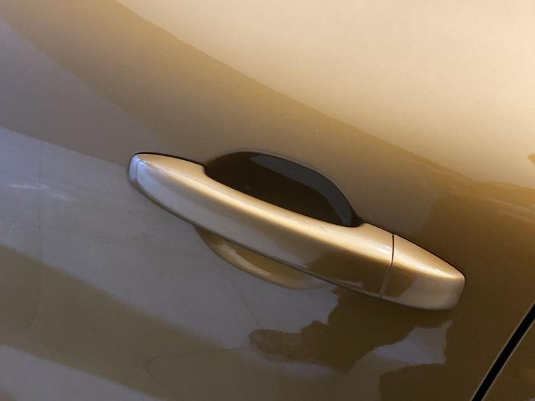 RENAULT Captur Photo spincars-1a56be4954694900dff36e9e0e595b0f2661a820.jpg