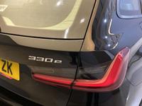 BMW 3 SERIES Photo 18