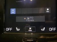 VOLVO XC40 Photo 11
