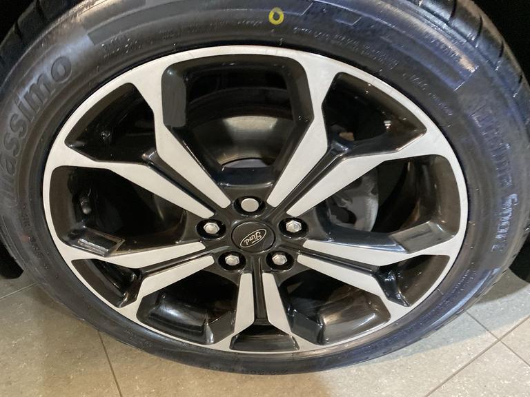 FORD Focus Photo spincars-2e77dcd1c34a250bb777870d9994e7e6c9d17839.jpg